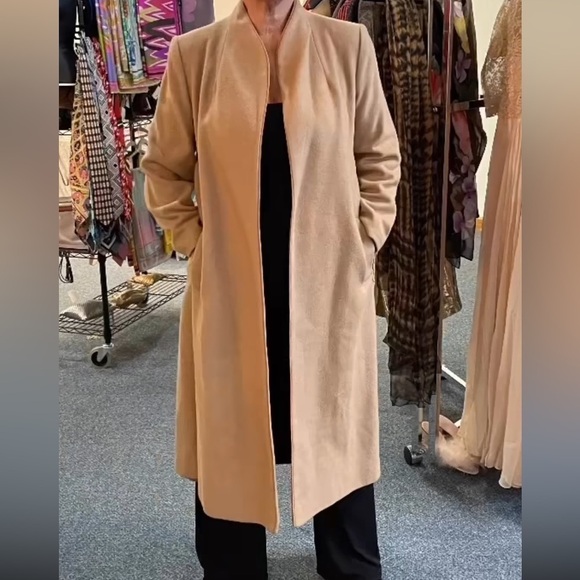 Fleurette Neiman-Marcus Vintage 100% Camel Hair Belted Wrap Walking Trench Coat - Picture 17 of 17